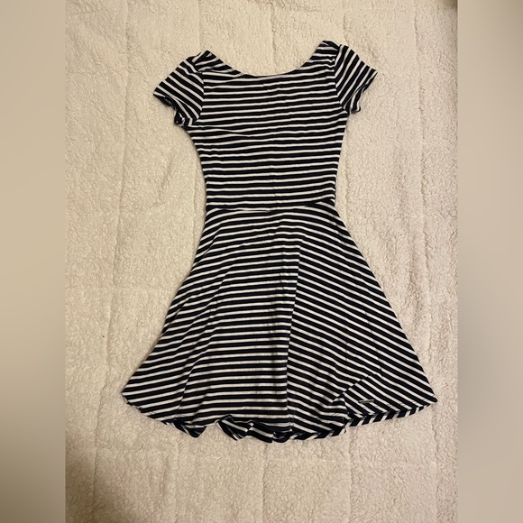 Abercrombie & Fitch navy striped open back dress - Picture 2 of 7